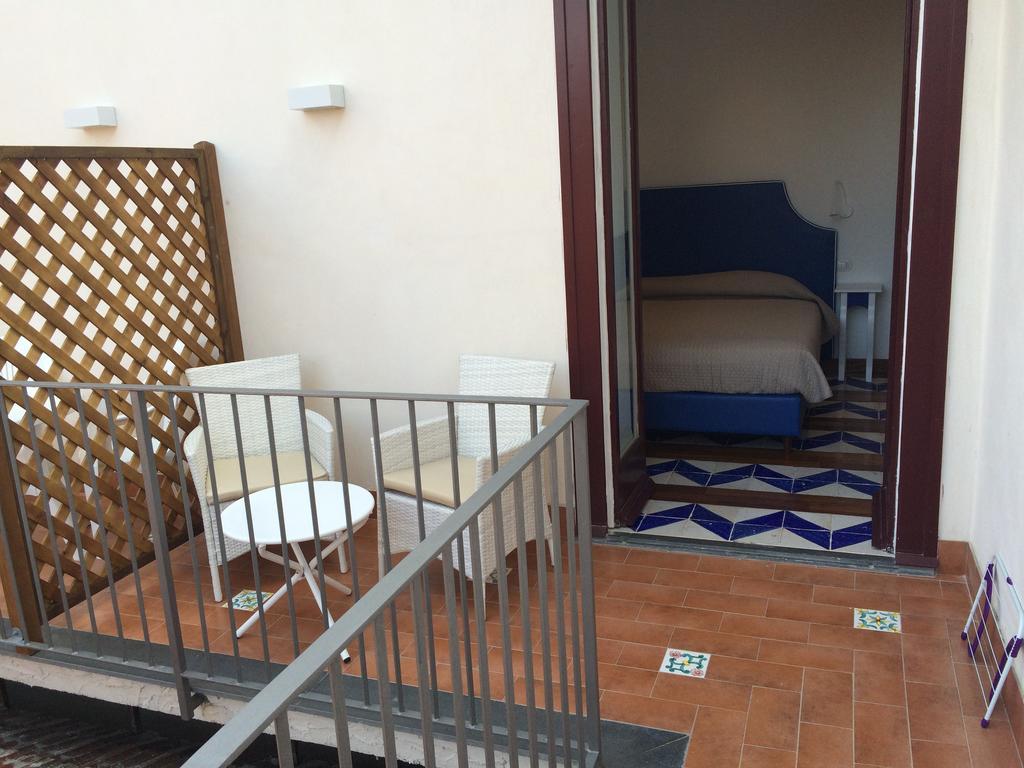 La Casa Dell'Orologio - Main Square Hotel Sorrento Room photo